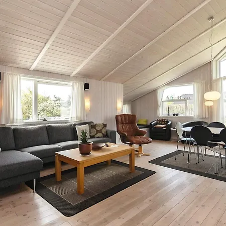 6 Person In Hadsund-by Traum